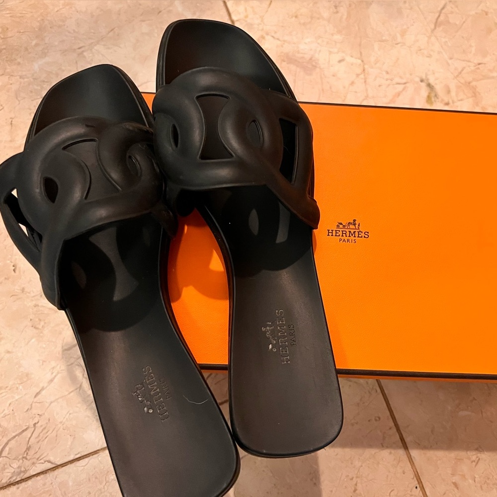 Hermès Aloha 37